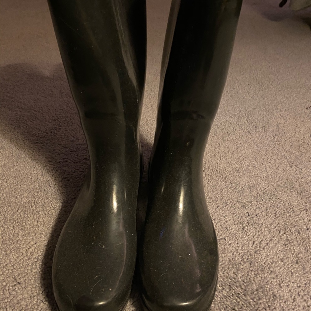 Rain boots west Blvd